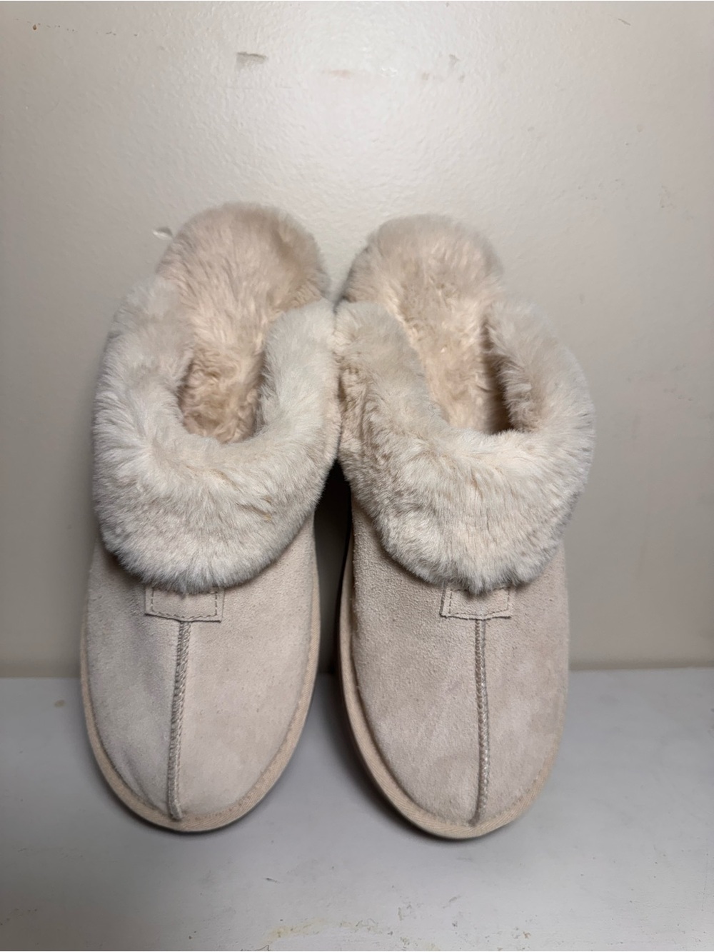 NWOT Joyspun Women’s Beige Faux Suede Mule Slippers Faux Fur Lined Slip-On 10